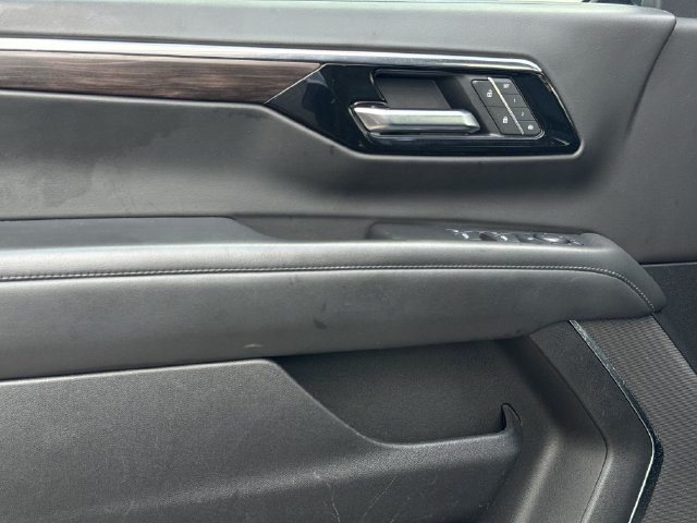 Used 2025 Chevrolet Tahoe LT RWD image 25