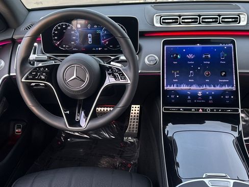 Certified 2022 Mercedes-Benz S 500 4MATIC image 30