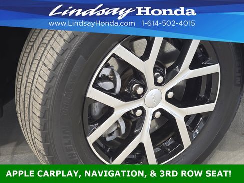 Used 2024 Jeep Grand Cherokee L Limited w/ Luxury Tech Group II image 24