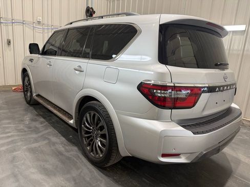 Used 2024 Nissan Armada Platinum w/ Captain's Chairs Package RWD image 18