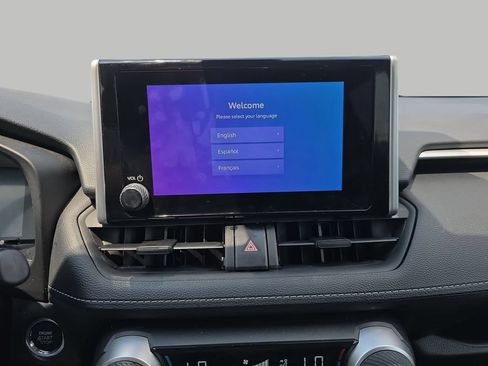 Used 2024 Toyota RAV4 XLE FWD image 17