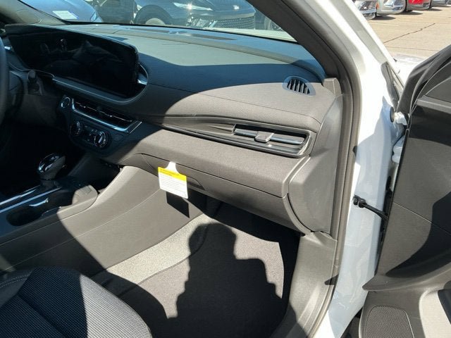 New 2026 Buick Envista Preferred FWD image 17