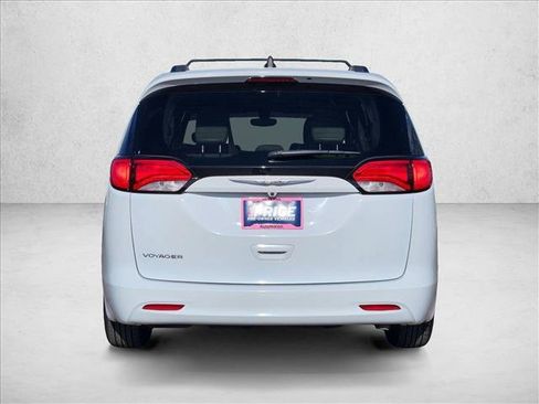 Used 2021 Chrysler Voyager Lxi FWD image 7