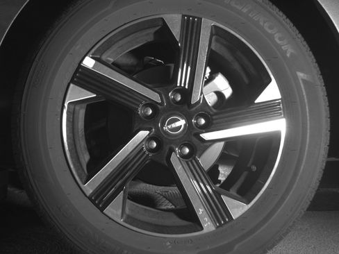 Used 2025 Nissan Sentra SV FWD image 14