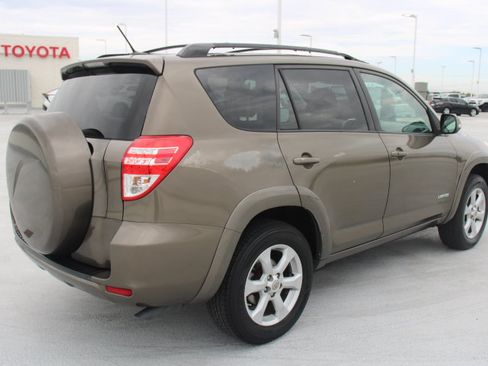Used 2011 Toyota RAV4 Limited FWD image 3