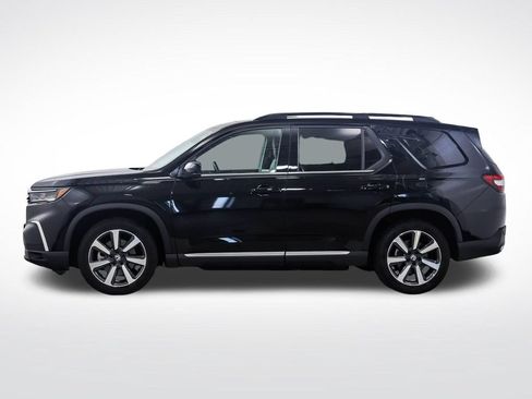 Used 2023 Honda Pilot Touring image 2