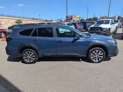 Used 2023 Subaru Outback Premium AWD/4WD image 6