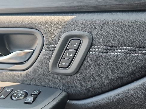 New 2026 Honda Pilot Touring image 17