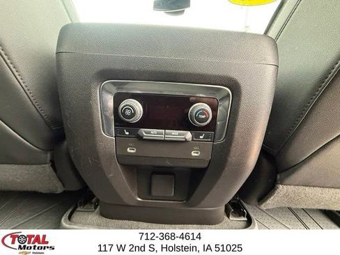 Used 2023 Chevrolet Suburban RST w/ Luxury Package AWD/4WD image 18