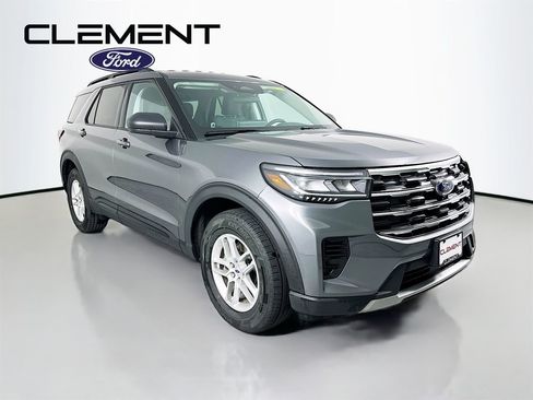 New 2026 Ford Explorer Active image 3