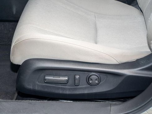Certified 2023 Honda Accord EX image 28