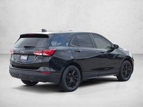 Used 2023 Chevrolet Equinox LS w/ LS Convenience Package FWD image 5