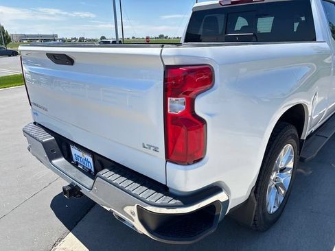Used 2021 Chevrolet Silverado 1500 LTZ AWD/4WD image 31