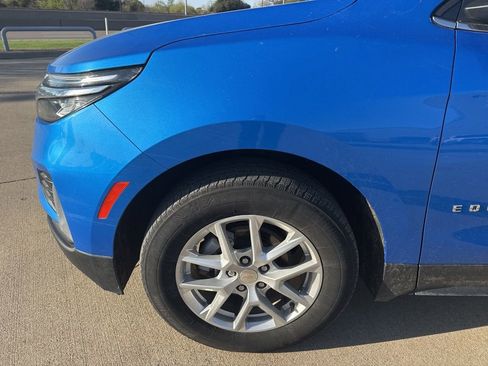 Used 2024 Chevrolet Equinox LT image 2