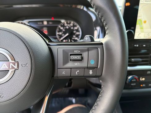 Certified 2025 Nissan Pathfinder SL AWD/4WD image 23