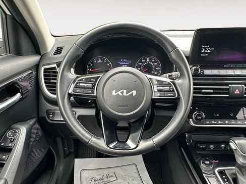 Used 2023 Kia Seltos EX AWD/4WD image 12