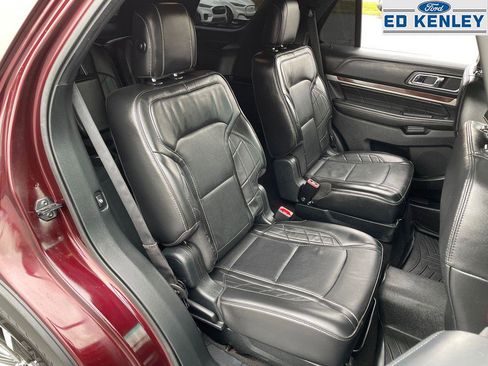 Used 2019 Ford Explorer Platinum image 30