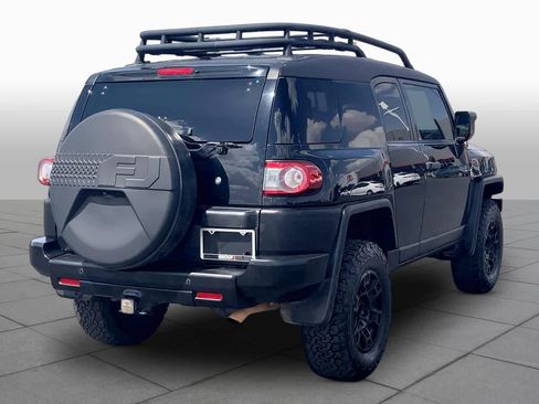 Used 2012 Toyota FJ Cruiser 2WD w/ Upgrade Pkg image 11