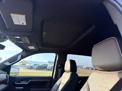 Used 2026 GMC Sierra 1500 Denali AWD/4WD image 10