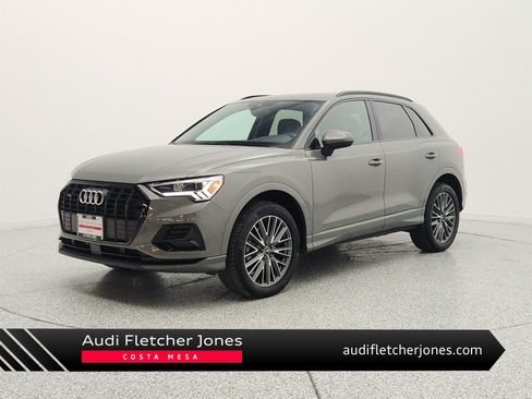 Used 2023 Audi Q3 2.0T Premium w/ Convenience Package AWD/4WD image 1