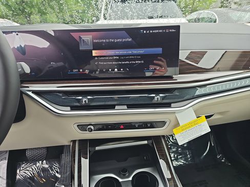 New 2027 BMW X7 xDrive40i w/ Executive Package AWD/4WD image 22