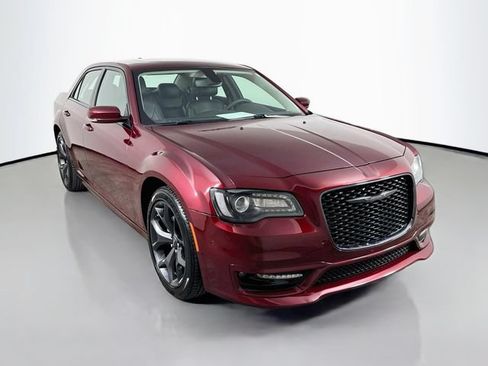 Used 2023 Chrysler 300 Touring L w/ Popular Equipment Group RWD image 3