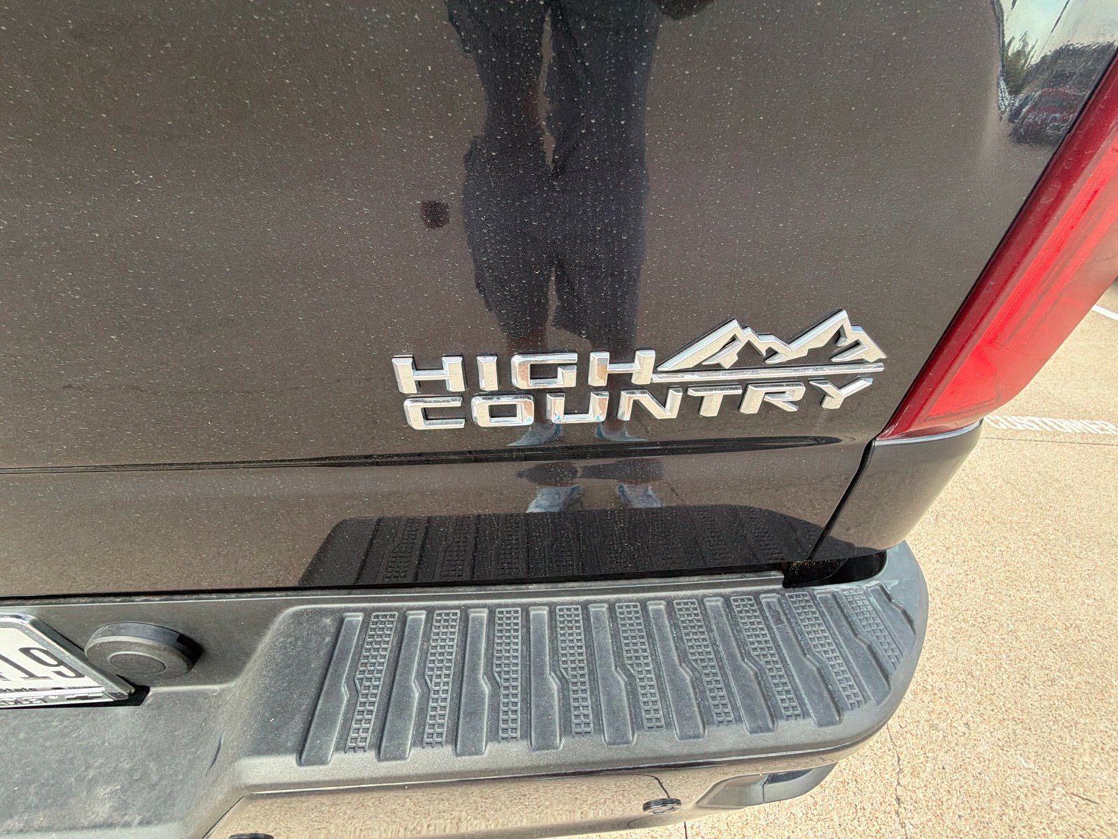 Used 2024 Chevrolet Silverado 1500 High Country w/ High Country Premium Package AWD/4WD image 17