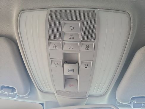 Used 2016 Mercedes-Benz E 350 Sedan image 28