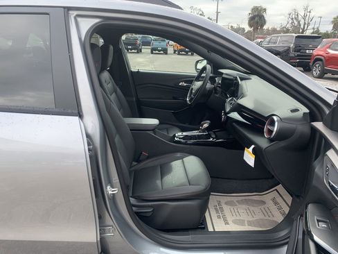 New 2026 Chevrolet Trax RS image 6