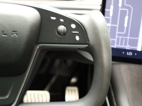 Used 2023 Tesla Model X image 46