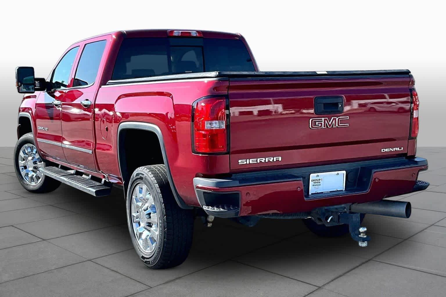Used 2018 GMC Sierra 2500 Denali w/ Duramax Plus Package AWD/4WD image 10