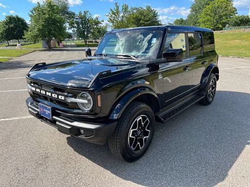 Used 2025 Ford Bronco Outer Banks AWD/4WD image 5
