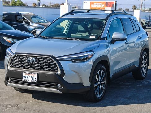 Certified 2023 Toyota Corolla Cross XLE w/ Convenience Package AWD/4WD image 3
