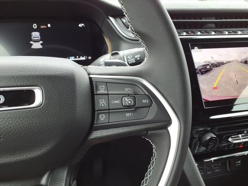 New 2025 Jeep Grand Cherokee L Laredo AWD/4WD image 20