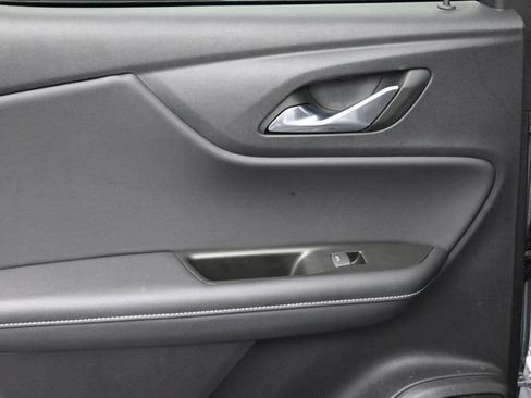 Used 2025 Chevrolet Blazer LT FWD image 28