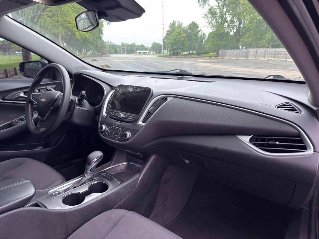 Used 2024 Chevrolet Malibu LT FWD image 32