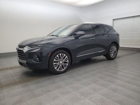 Used 2019 Chevrolet Blazer Premier FWD image 2