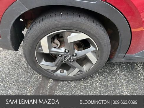 Used 2024 Hyundai Venue Limited FWD image 5