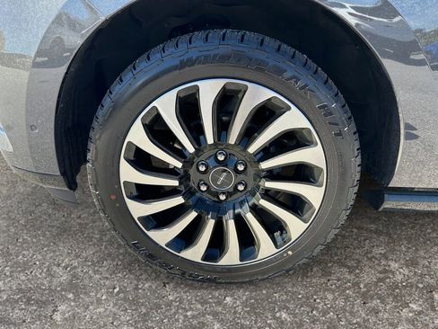 Used 2022 Lincoln Navigator L Black Label image 8