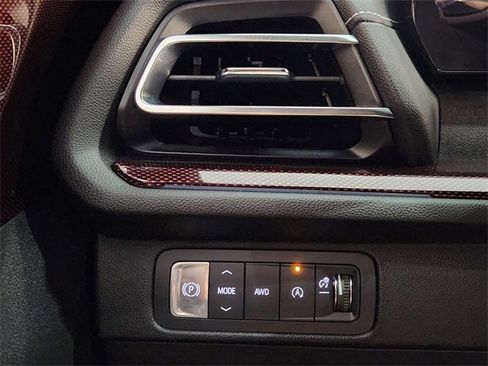 Used 2024 Chevrolet Traverse Z71 image 21