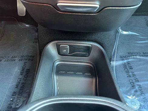 New 2026 Chrysler Pacifica Select w/ S Appearance Package image 28