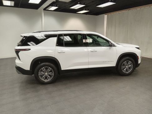 New 2026 Chevrolet Traverse LT w/ Driver Confidence Package image 6