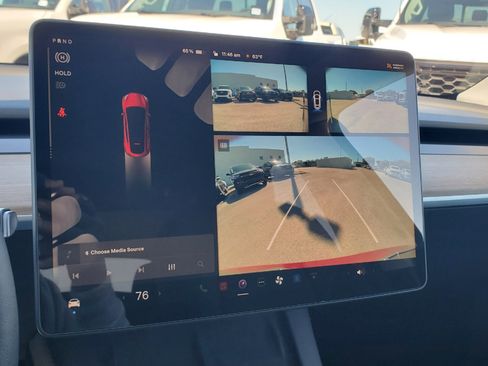 Used 2024 Tesla Model Y Performance image 10