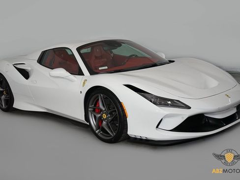 Used 2023 Ferrari F8 Tributo image 2