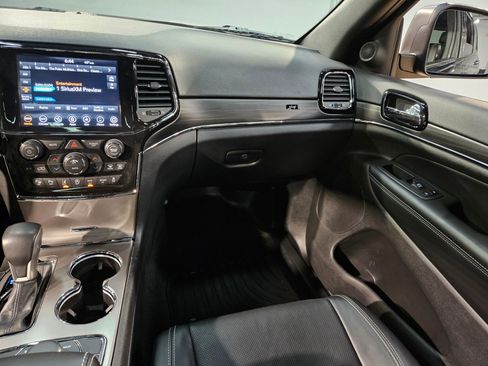Used 2021 Jeep Grand Cherokee Limited w/ Quick Order Package 28K 80th AWD/4WD image 11