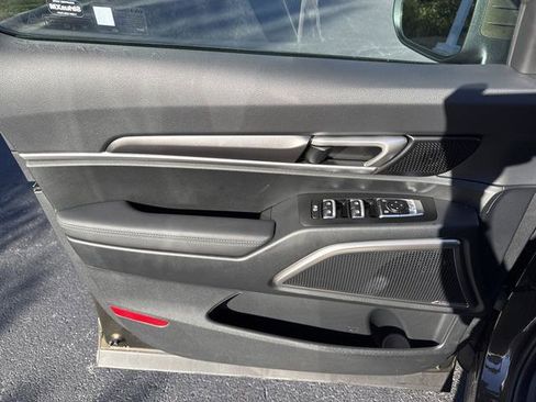 New 2025 Kia Telluride S image 9