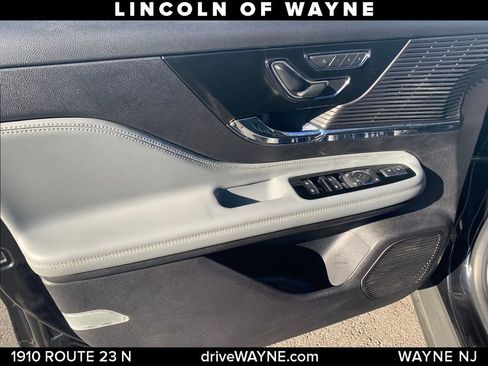 Certified 2022 Lincoln Corsair AWD w/ Premium Package image 12