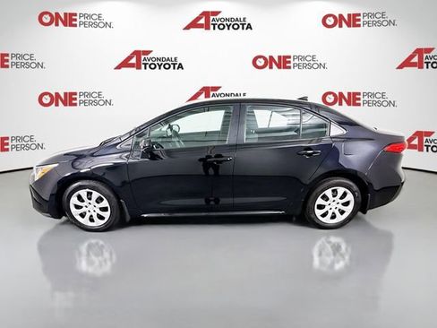 Certified 2025 Toyota Corolla LE FWD image 5