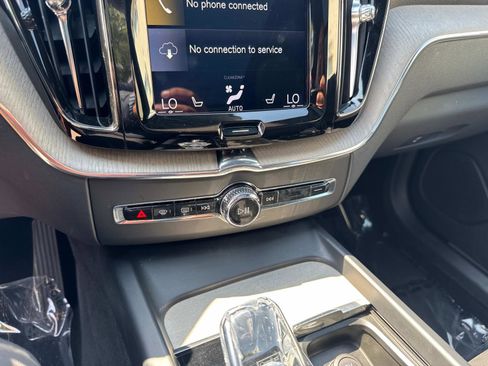 Used 2020 Volvo XC60 T8 Inscription image 20