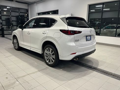 Used 2023 MAZDA CX-5 Signature image 6